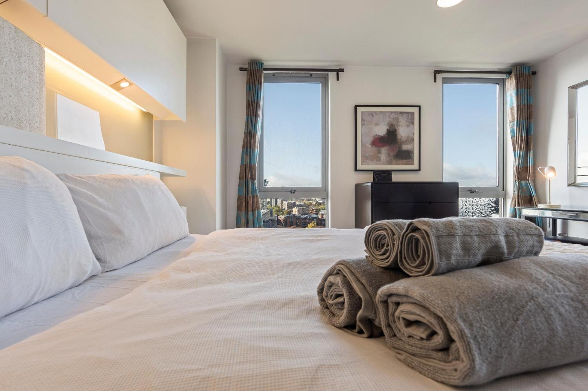 Apartment Ultra Luxury! View In Centre!!